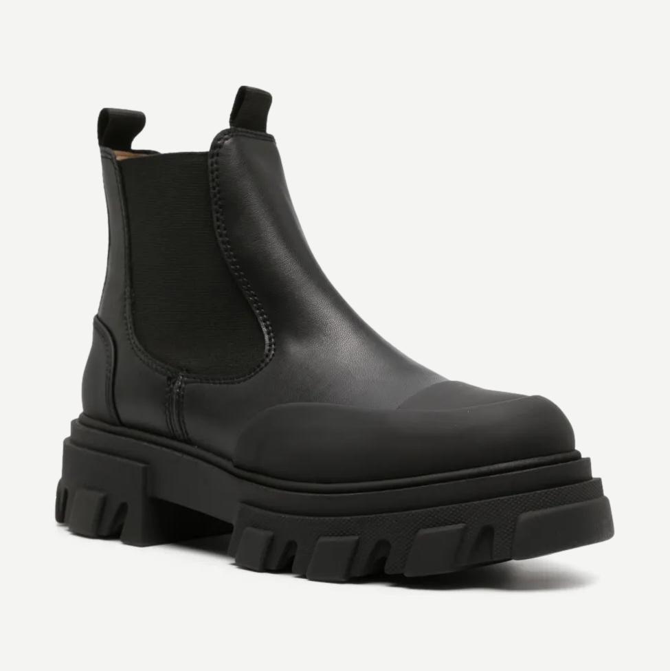Cleated Low Chelsea Boot - Black