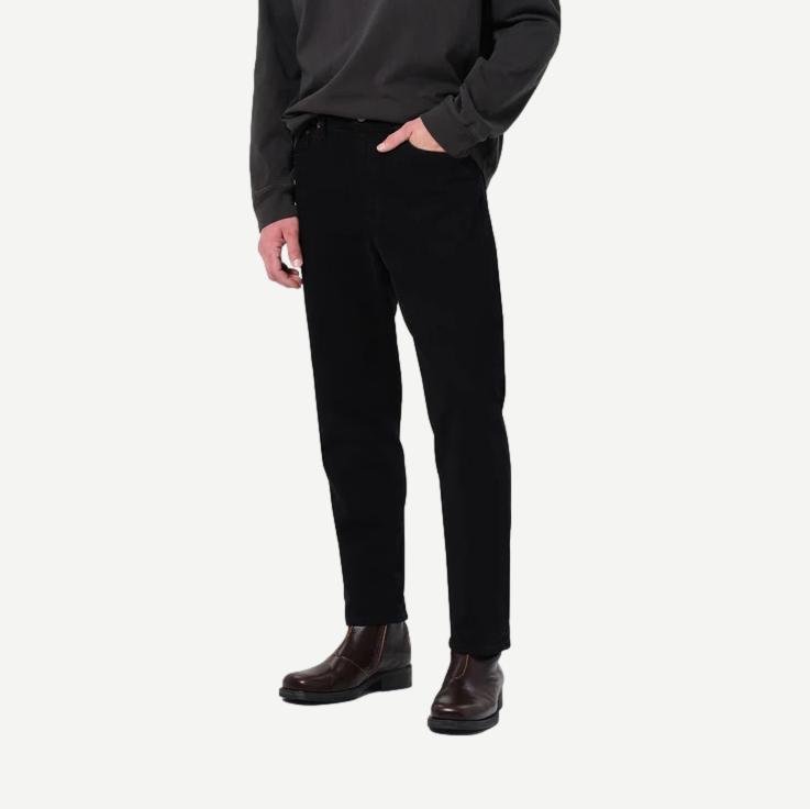 Agolde Curtis Jean Kelvin in denim, showcasing a stylish fit with classic blue wash and modern design details.