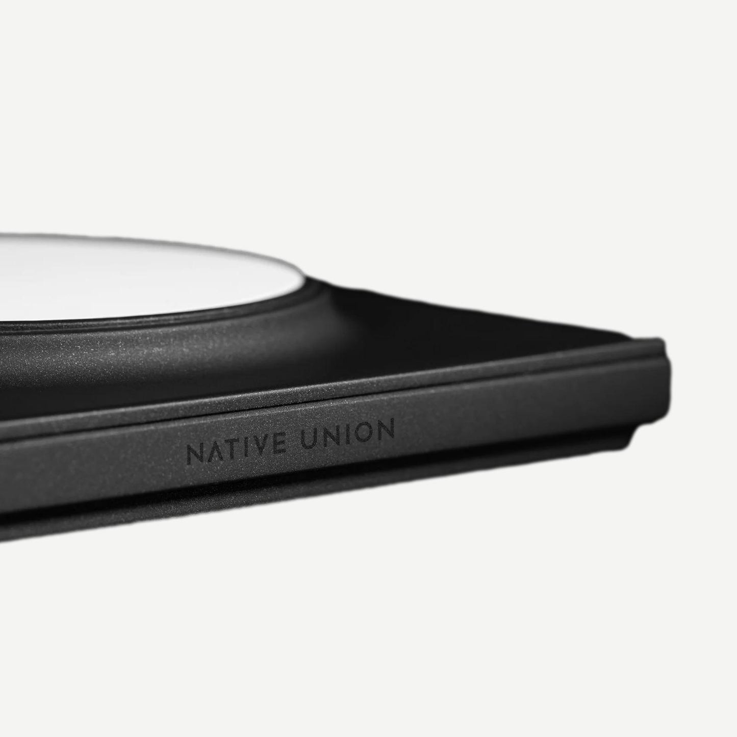 Drop Magnetic Wireless Charger - Black - Galvanic.co