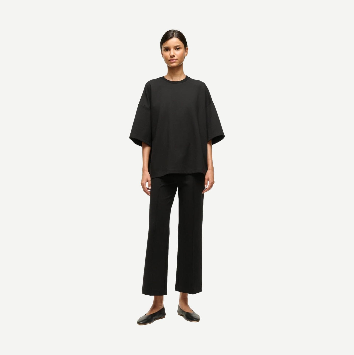 Capsule Top Black - Black