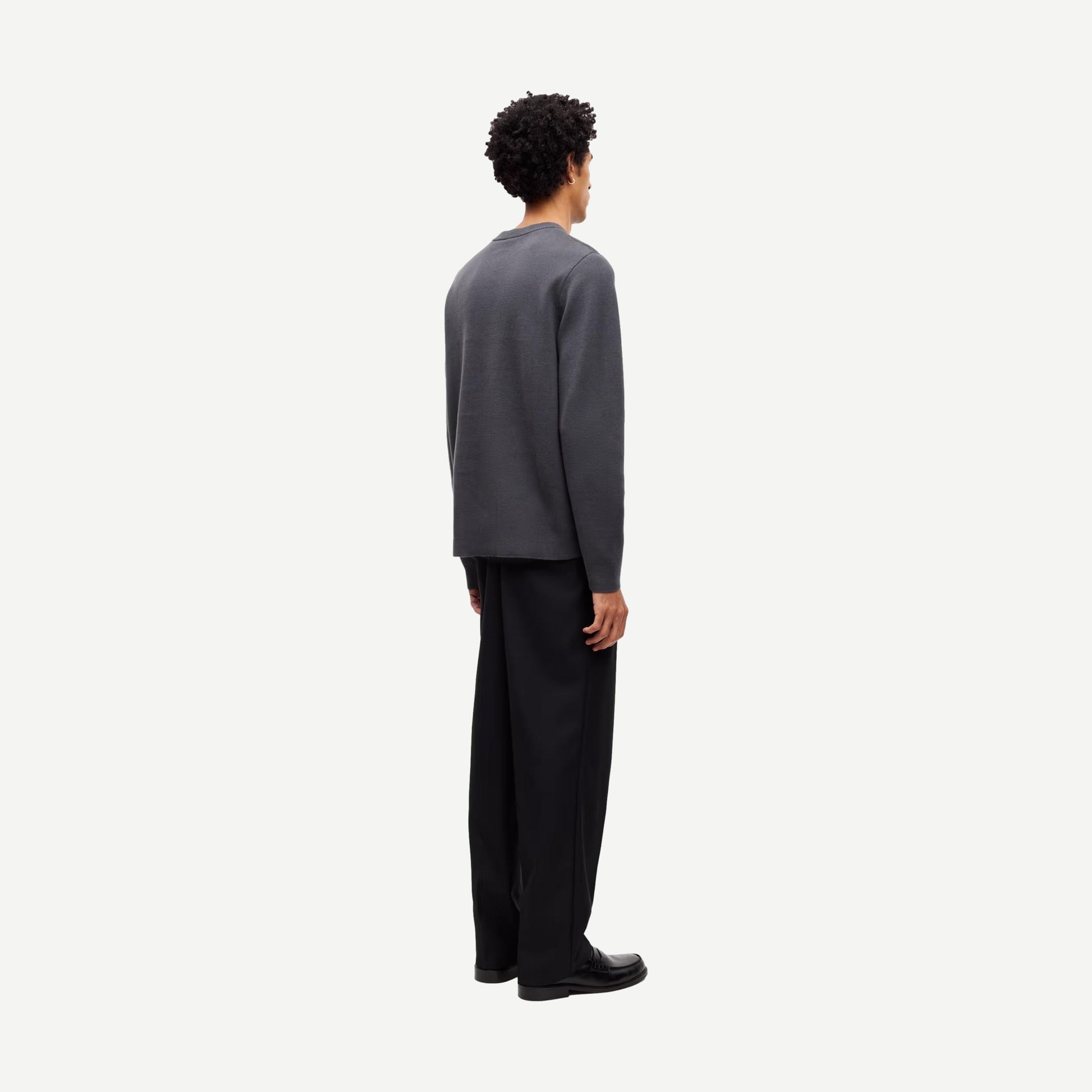 Saniklas Sweater - Black Oyster - Galvanic.co