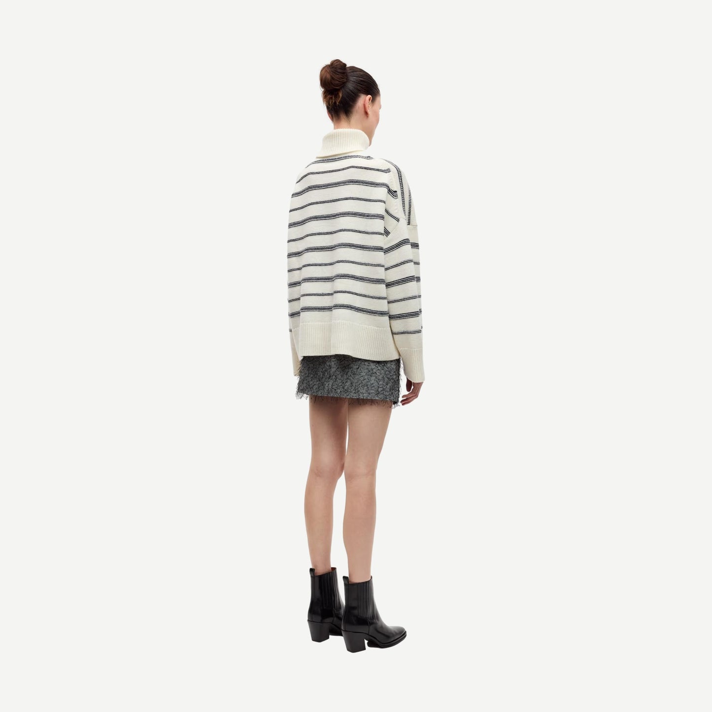 Sekeiku Stripe Turtleneck - Clear Cream - Galvanic.co