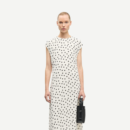 Samsoe Samsoe Sapoppy Dress in Drifting Dots Egret, lightweight fabric with a flowy silhouette and dotted pattern.