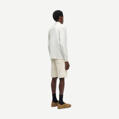 Samsoe Samsoe Sadamon GC overshirt in silver birch color, casual shirt with button-up front and relaxed fit.