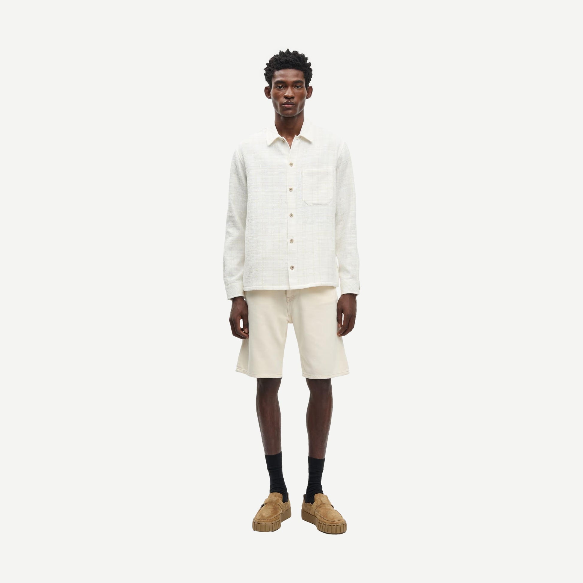 Samsoe Samsoe Sadamon GC Overshirt in silver birch color, featuring a casual shirt design with button closures and relaxed fit.