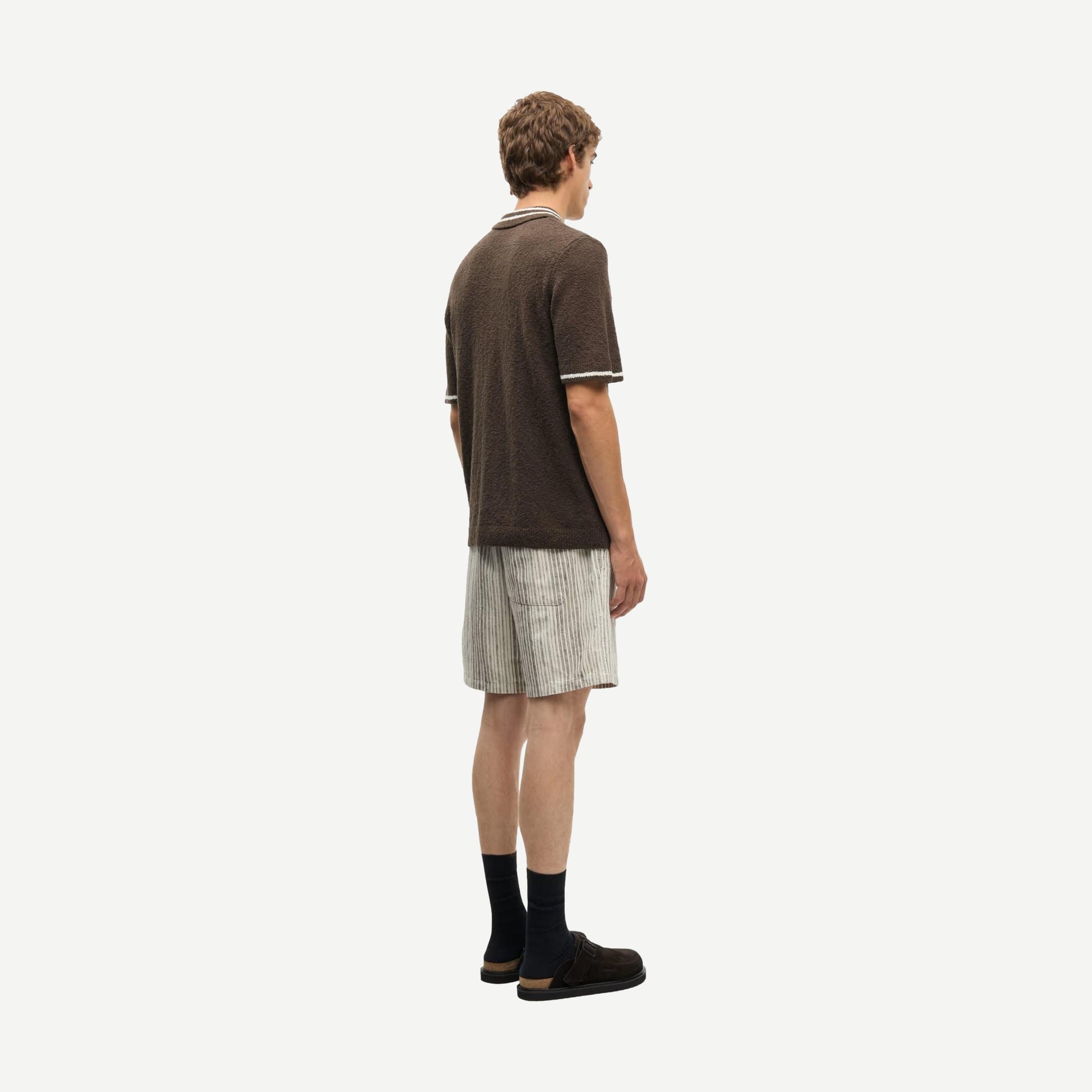 Brown Sajabari Fly Shorts by Samsoe Samsoe, casual men's shorts with a relaxed fit and comfortable fabric.