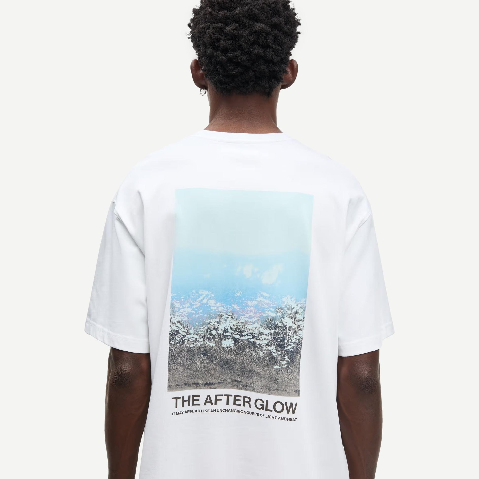 Samsoe Samsoe Sauni T-Shirt in Hazy Fields design, soft cotton fabric with a relaxed fit and subtle graphic print.