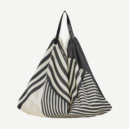 Samsoe Samsoe Saelli Scarf Bag in black with stylish design, featuring a versatile bag and scarf combination.