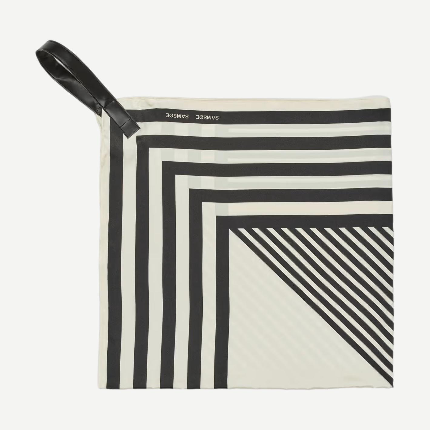 Black Saelli Scarf Bag by Samsoe Samsoe, stylish bag with woven scarf detail, versatile for everyday wear.