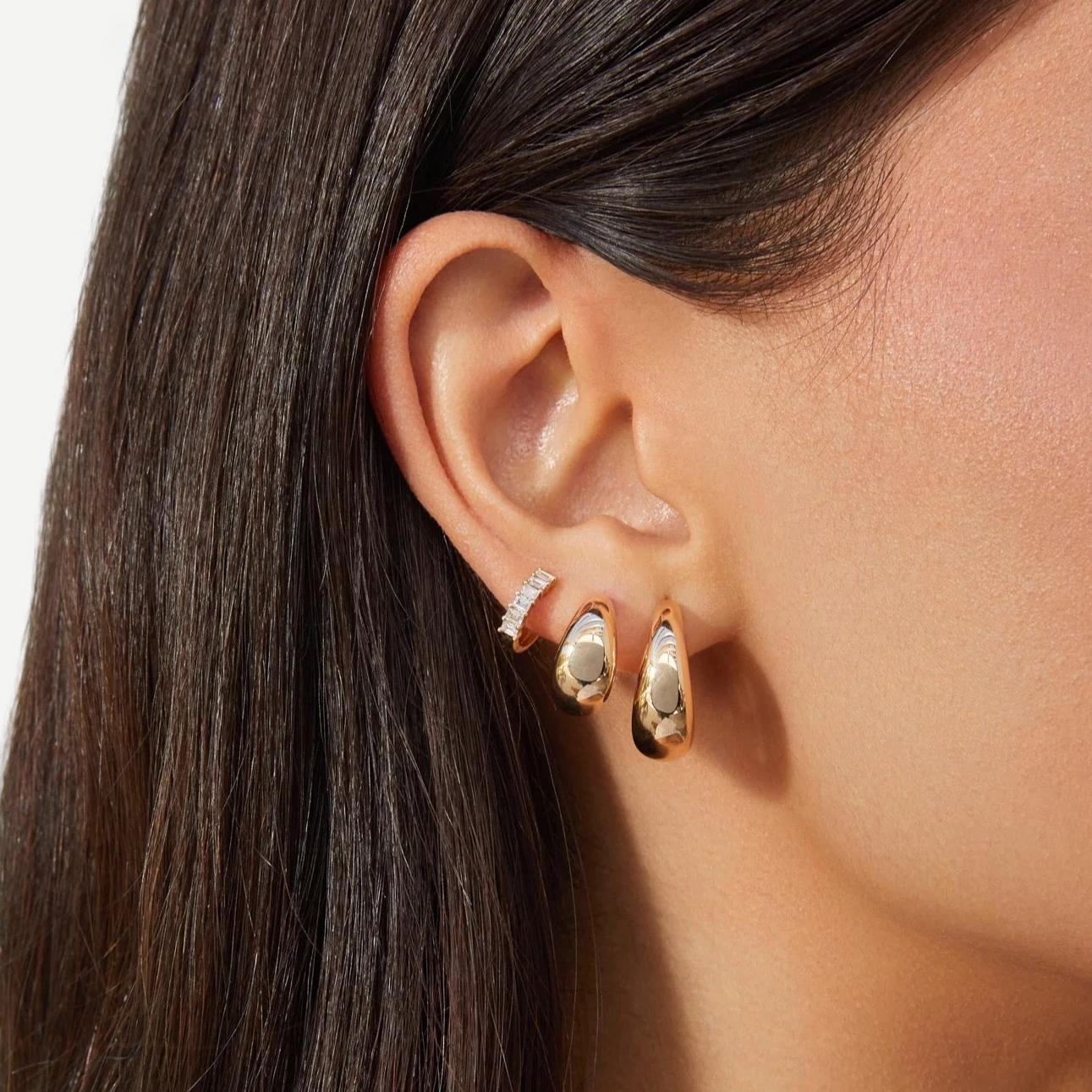 14KY Prong Set Diamond Baguette Huggie Earring