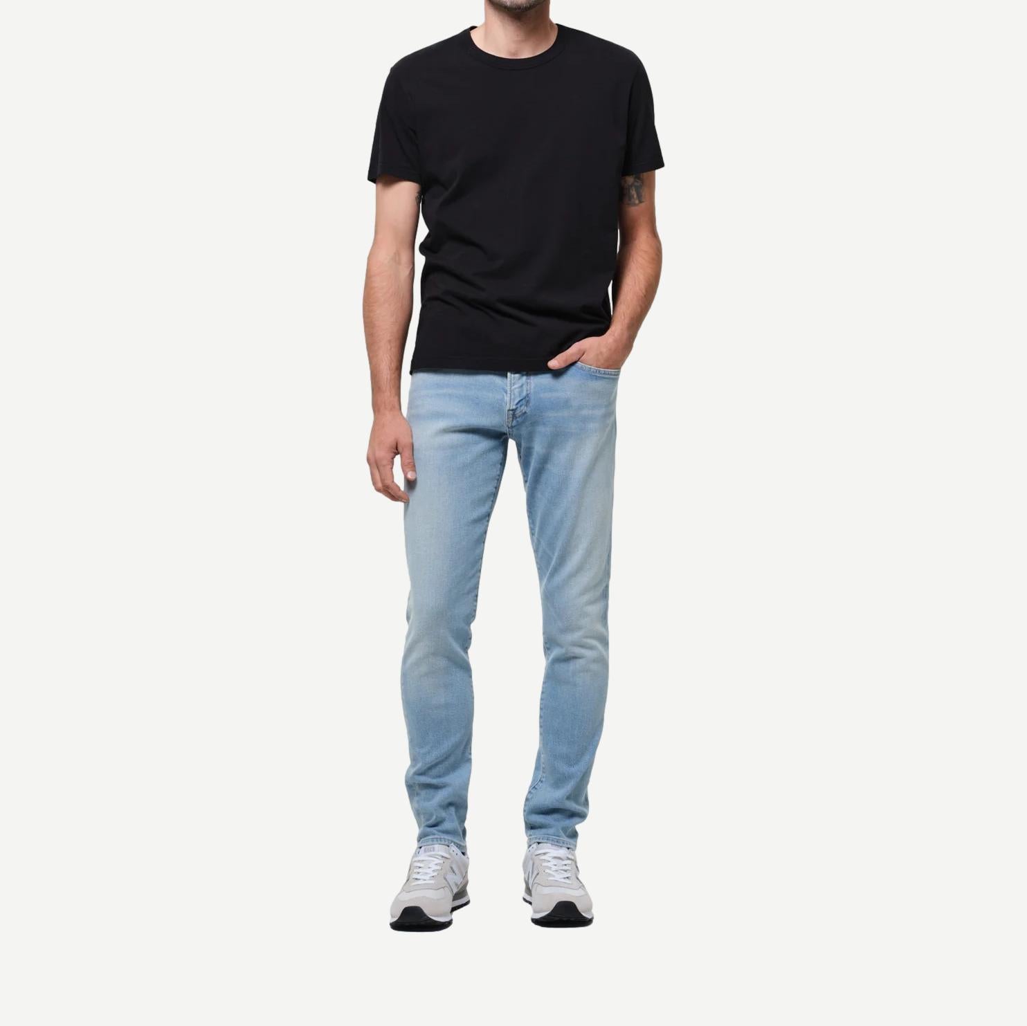 Citizens of Humanity London Jean in light wash denim with classic five-pocket style and slim fit.