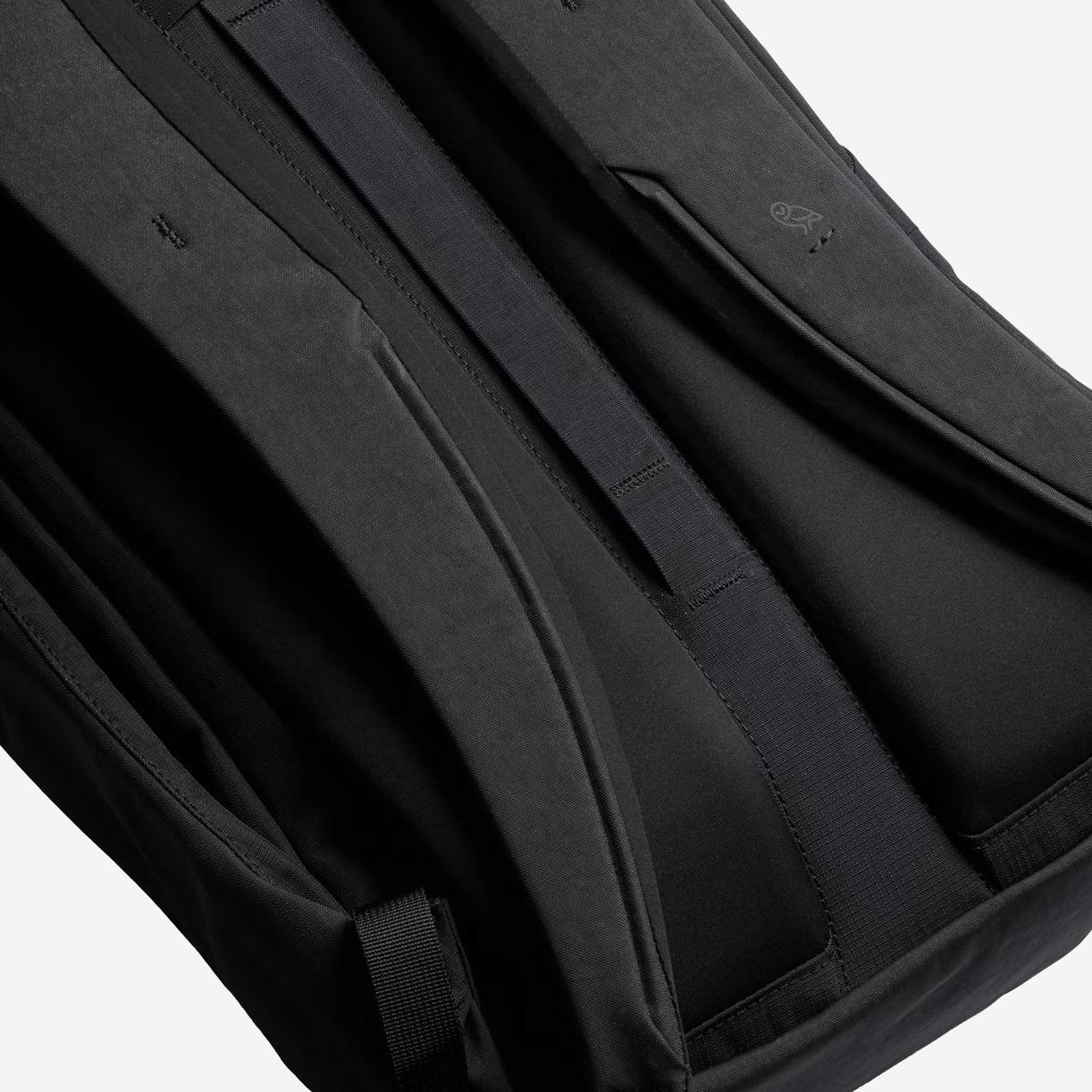 Venture Ready Pack 20L - Black