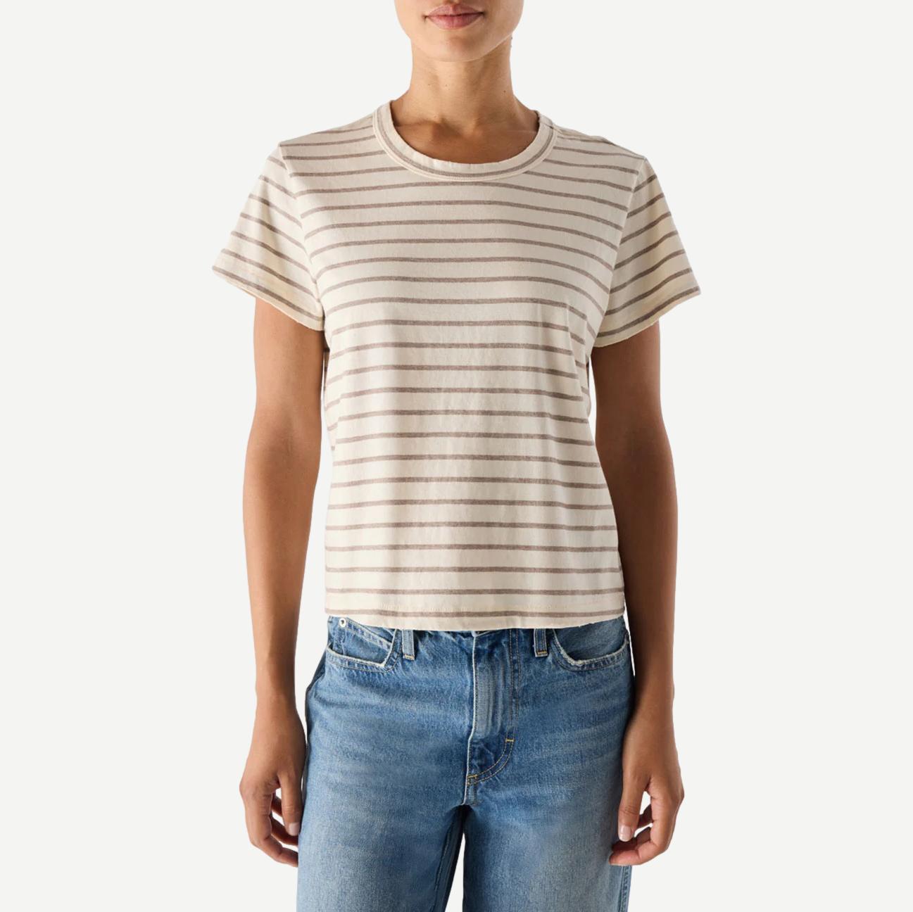 AMO Lovely Tee in Natural/Haze color, casual T-shirt displayed on a model, showcasing relaxed fit and soft fabric.