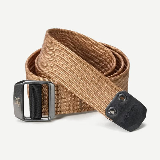 Arcteryx 38mm canvas conveyor belt, front view showing durable fabric strap and metal buckle for everyday wear and outdoor activities.