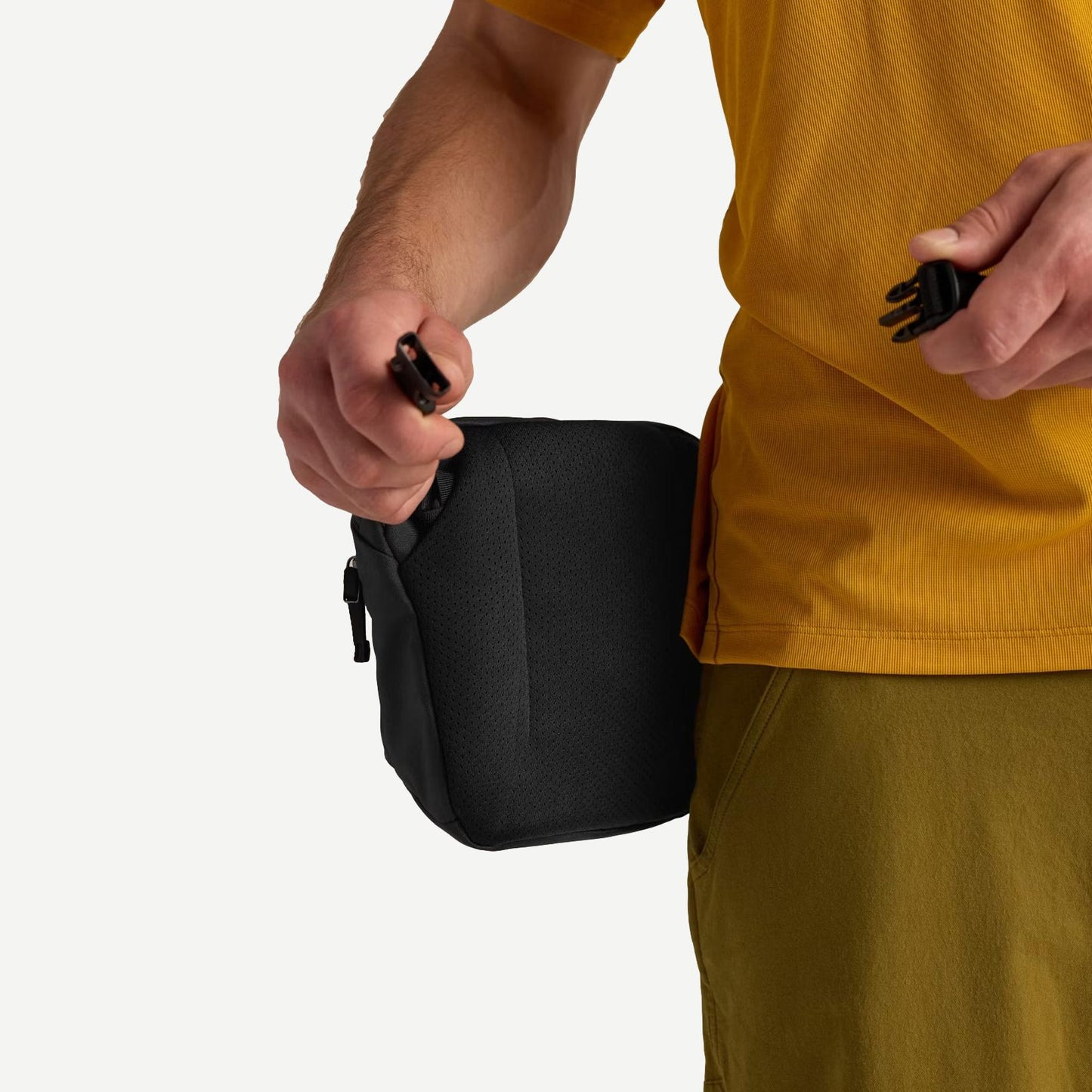 Mantis 2 Waist Pack 2.5L - 24K Black