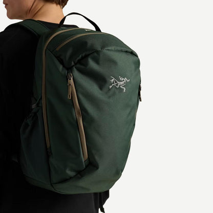 Mantis 26 Backpack - Dark Jade / Mongoose