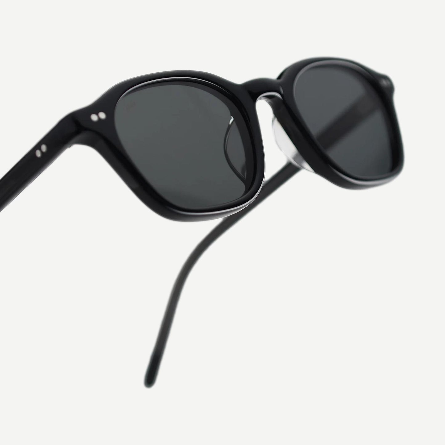 Nomos - Black/Black