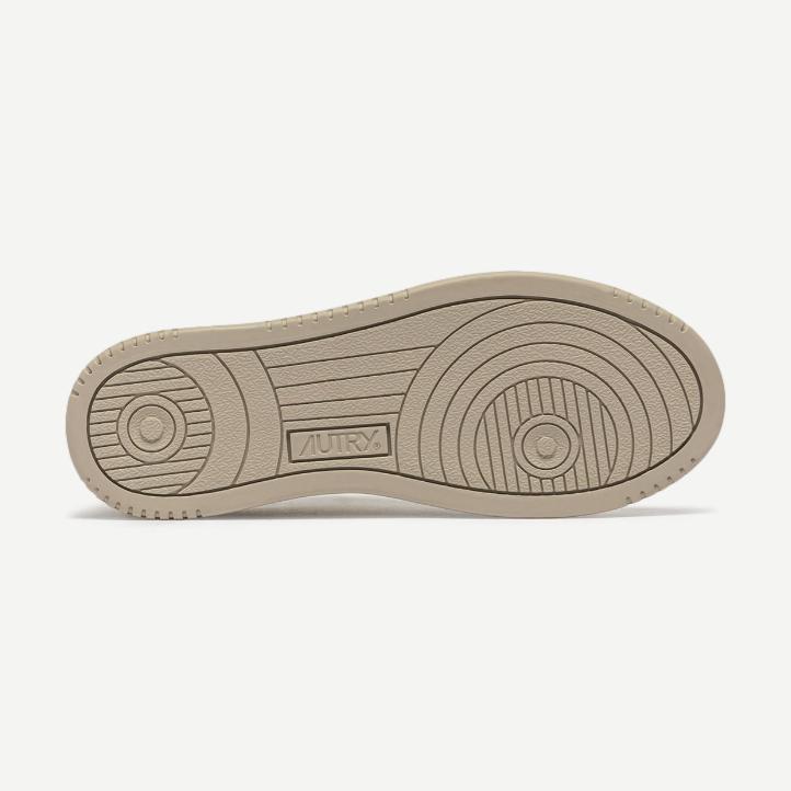 Medalist Low M Elephant Pony - White Sand - Galvanic.co