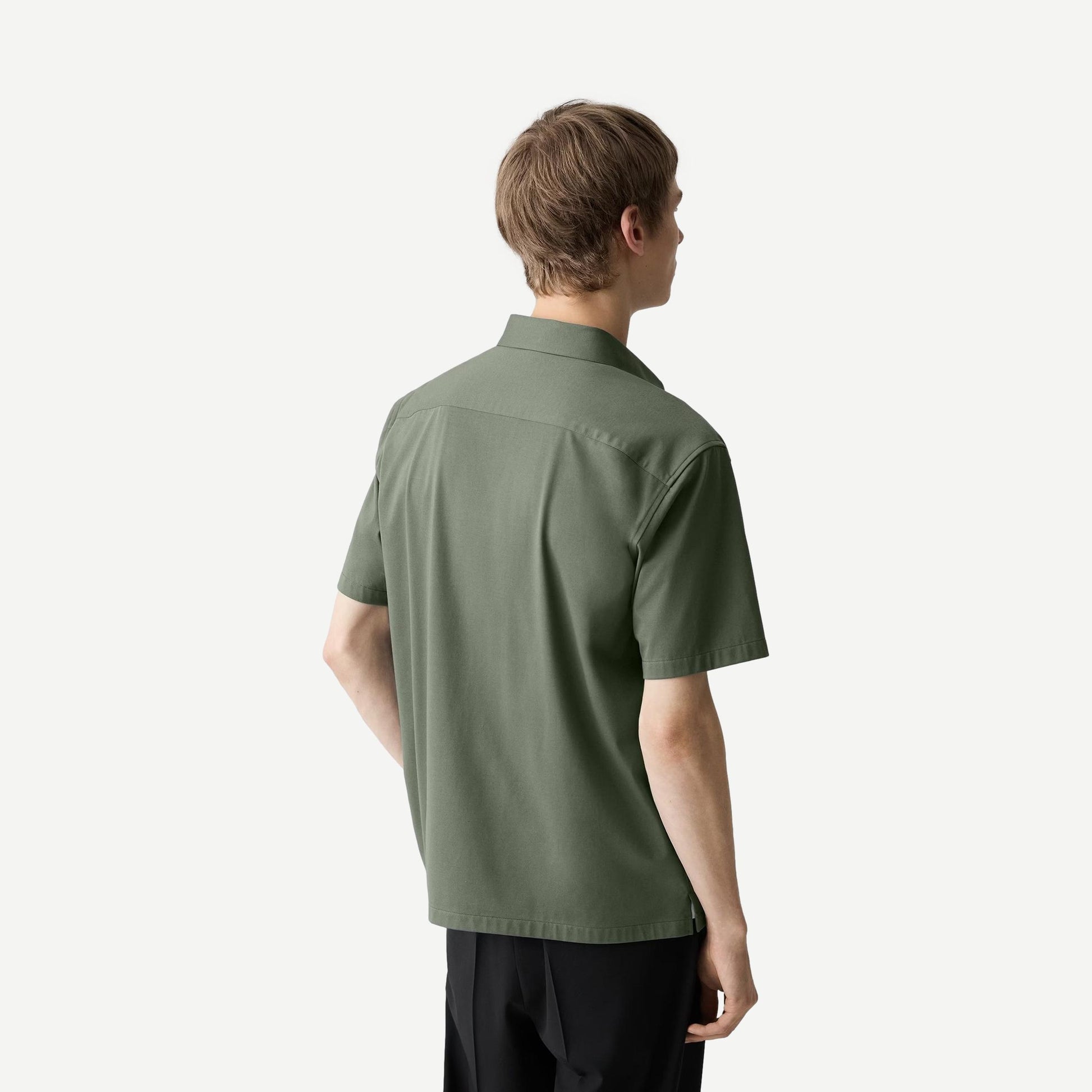 Light Ivy Irving SS shirt by Theory in structure knit fabric, featuring a casual fit and detailed stitching.