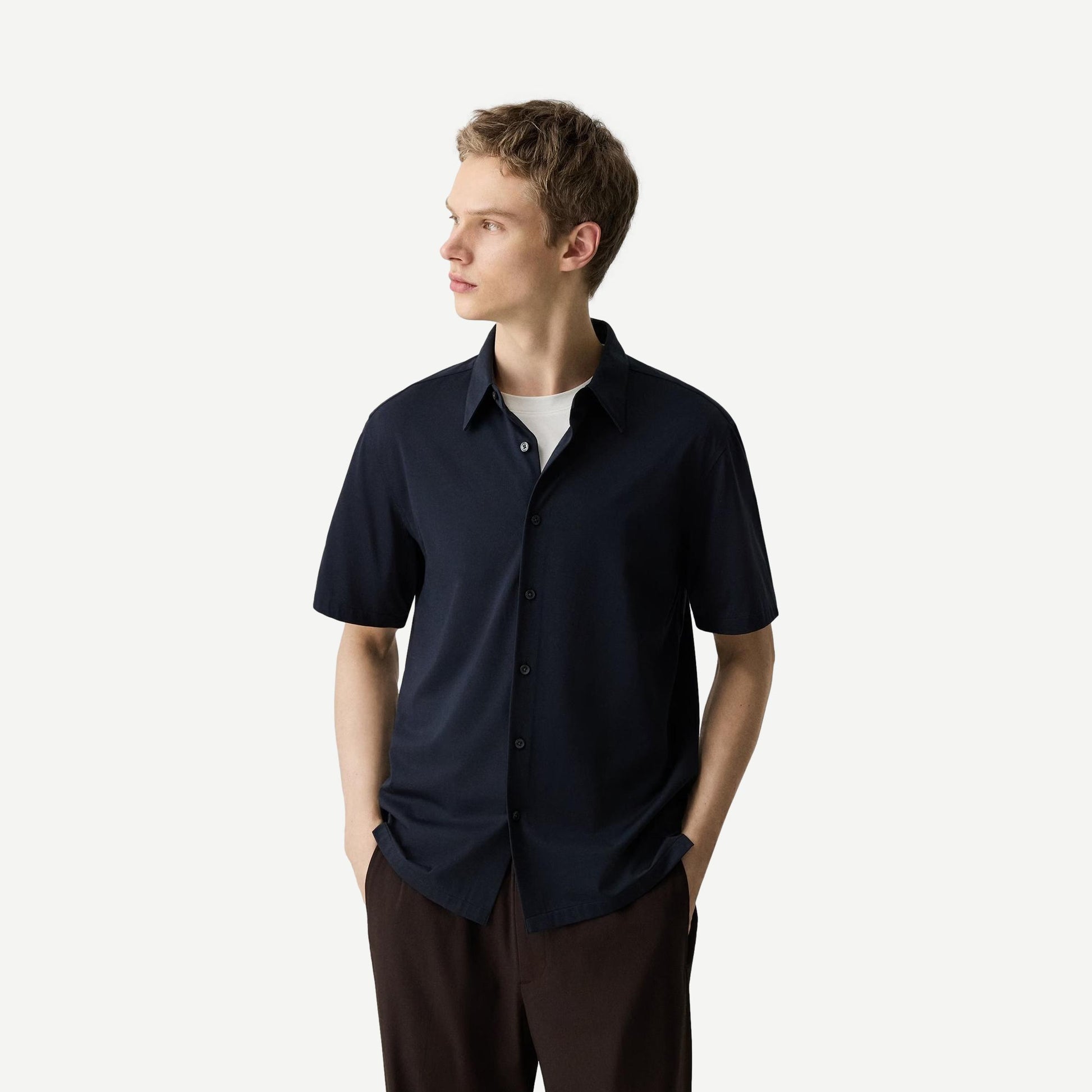 Theory Irving SS shirt in Eclipse color, made from structure knit fabric, showcasing a casual yet stylish men's shirt.