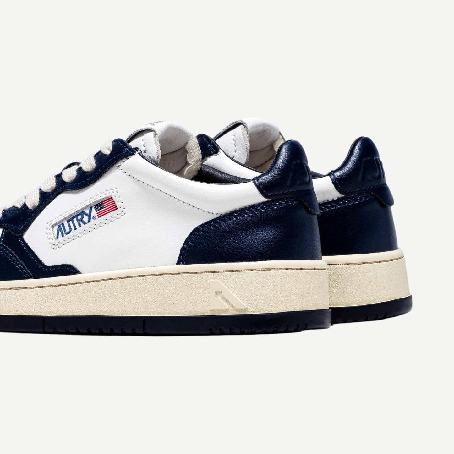 Medalist Low - Leather White/Blue - Galvanic.co