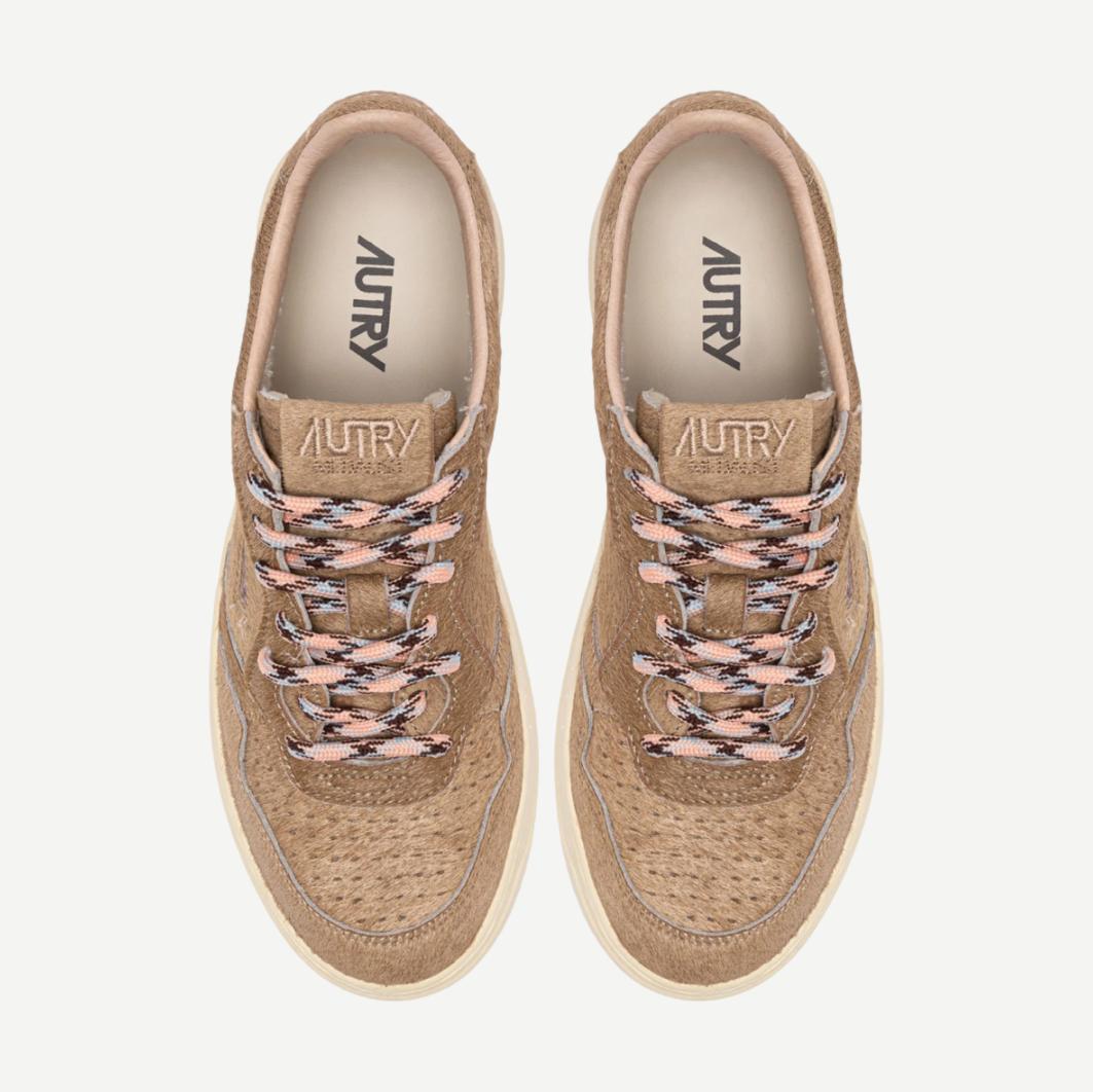 Medalist Low Man Pony/Laces Beige - Galvanic.co