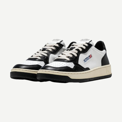 Medalist Low - White/Black - Galvanic.co