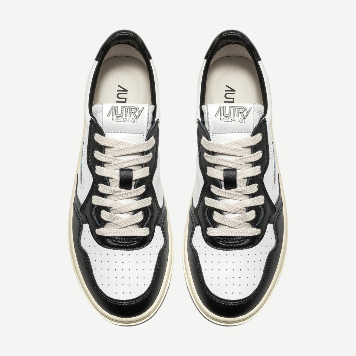 Medalist Low Wom - Leather/Leather White/Black - Galvanic.co