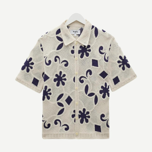 Wax London Porto SS Polo Doodle Crochet shirt in ecru and dark blue with knitted crochet design, short-sleeve men's shirt.