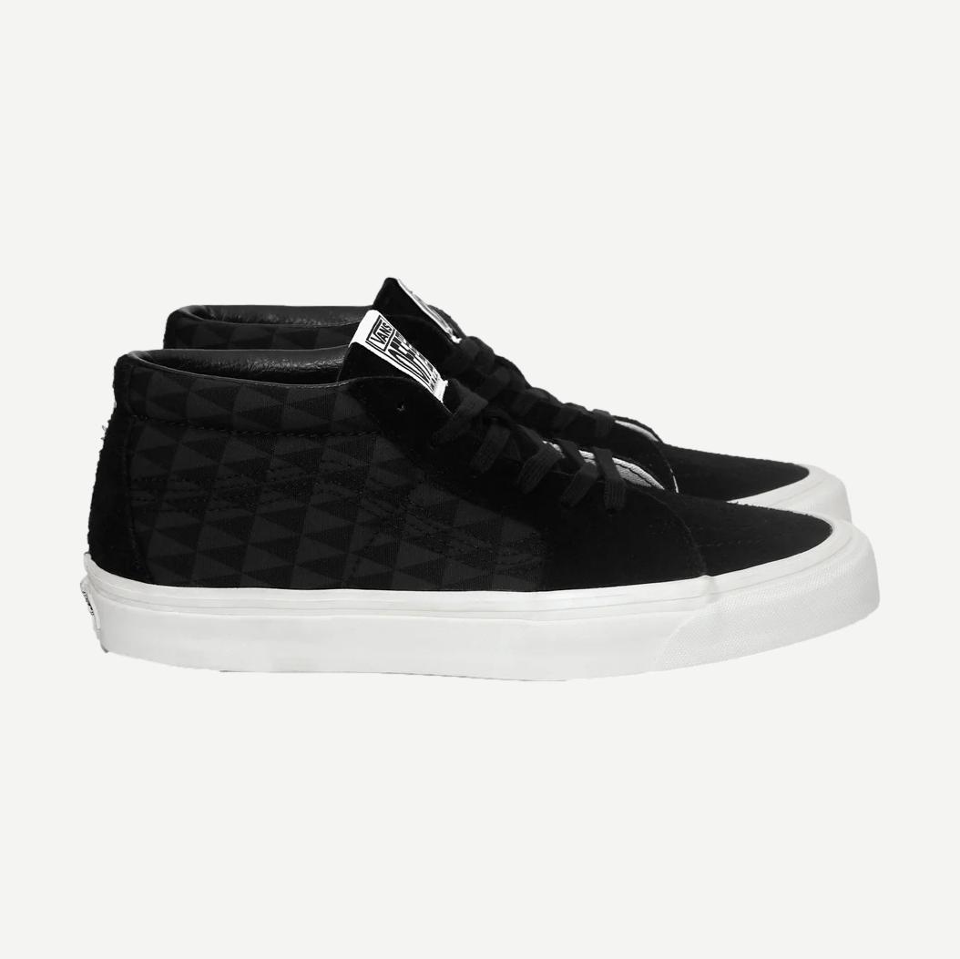 UA SK8-Mid 83 DX Pilgrim - Pirate Black - Galvanic.co